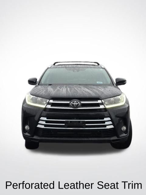 Used 2018 Toyota Highlander Limited image 27