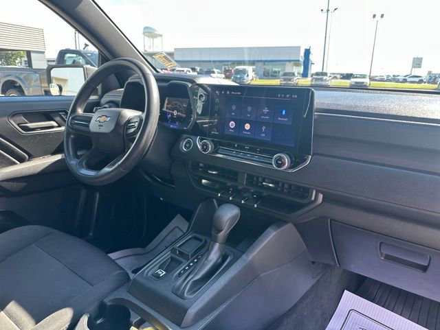 Used 2023 Chevrolet Colorado W/T RWD image 9