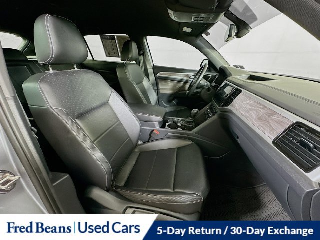 Used 2023 Volkswagen Atlas Cross Sport SE w/ Black Wheel Package AWD/4WD image 34