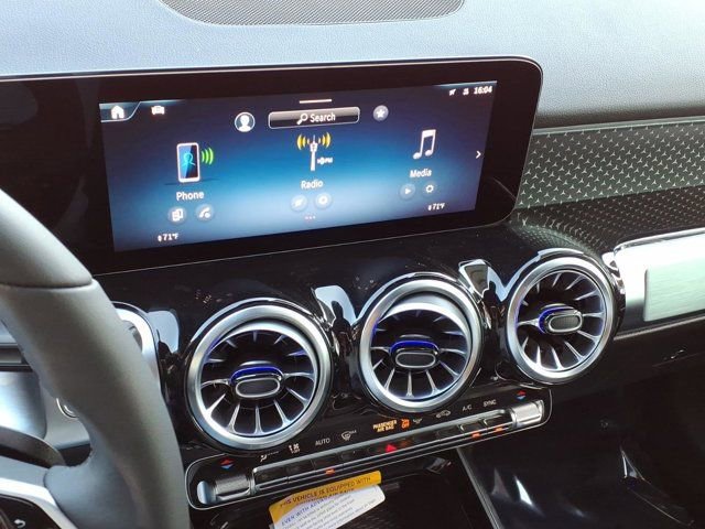 New 2026 Mercedes-Benz GLB 250 4MATIC image 5