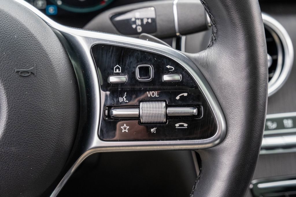 Used 2021 Mercedes-Benz GLC 300 4MATIC w/ AMG Line image 24