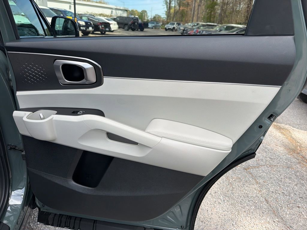 Certified 2025 Kia Sorento EX image 29