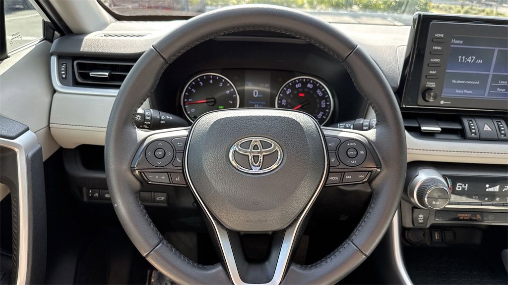 Used 2021 Toyota RAV4 XLE Premium image 49