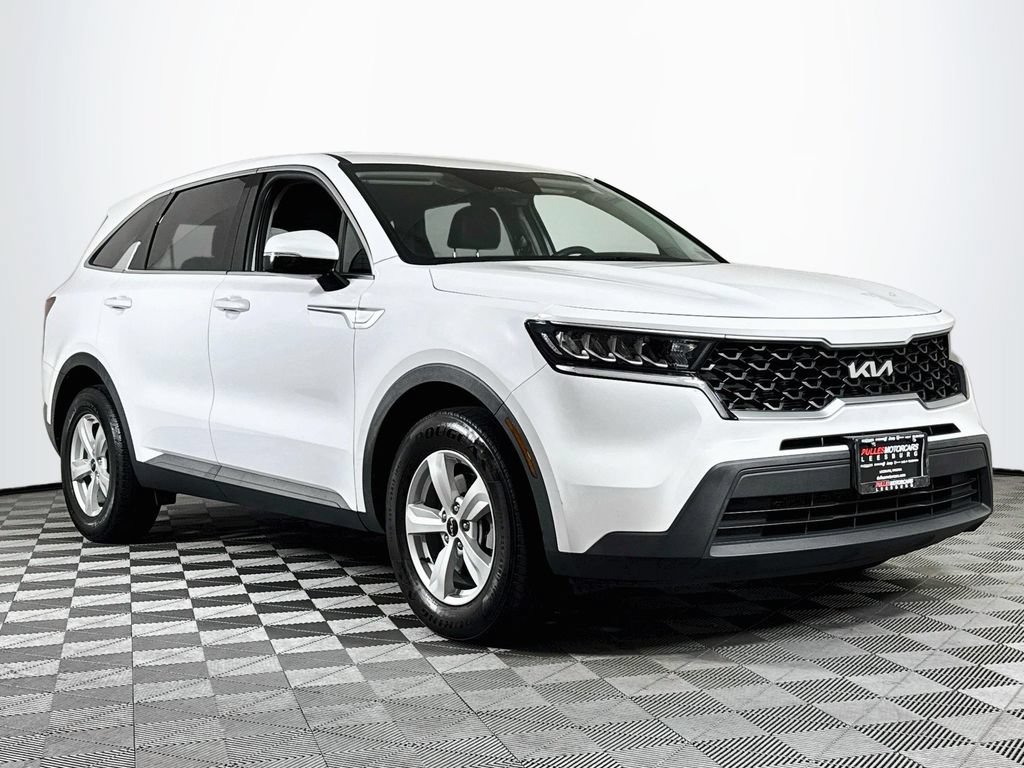 Used 2023 Kia Sorento LX
