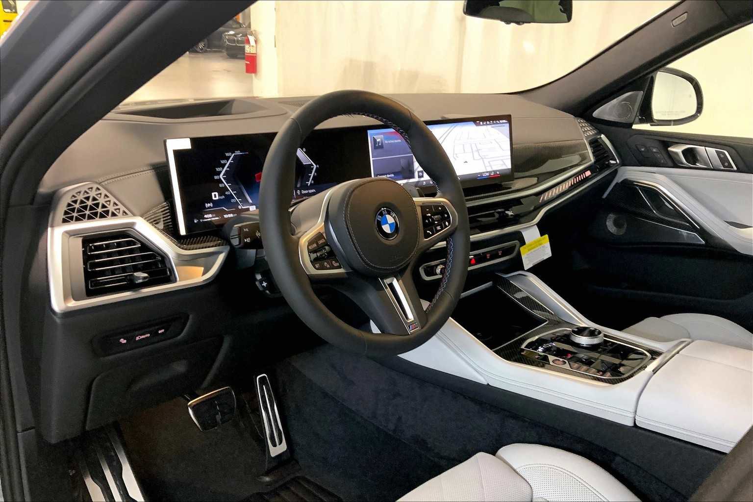 New 2026 BMW X6 M60i image 8