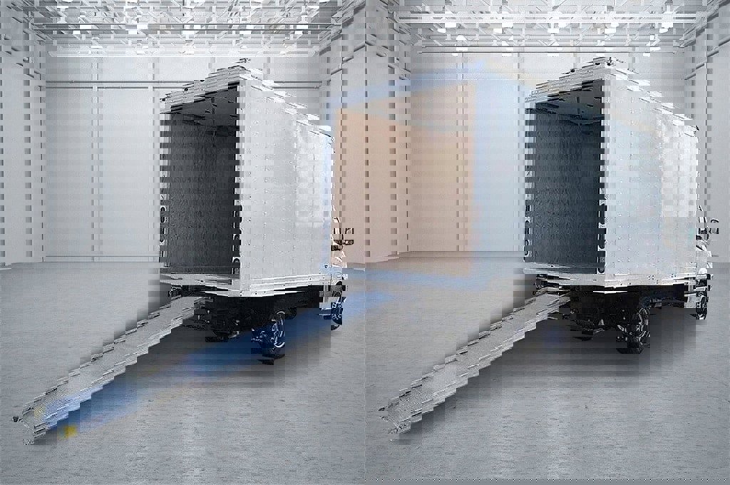 New 2024 Mercedes-Benz Sprinter 4500 image 2