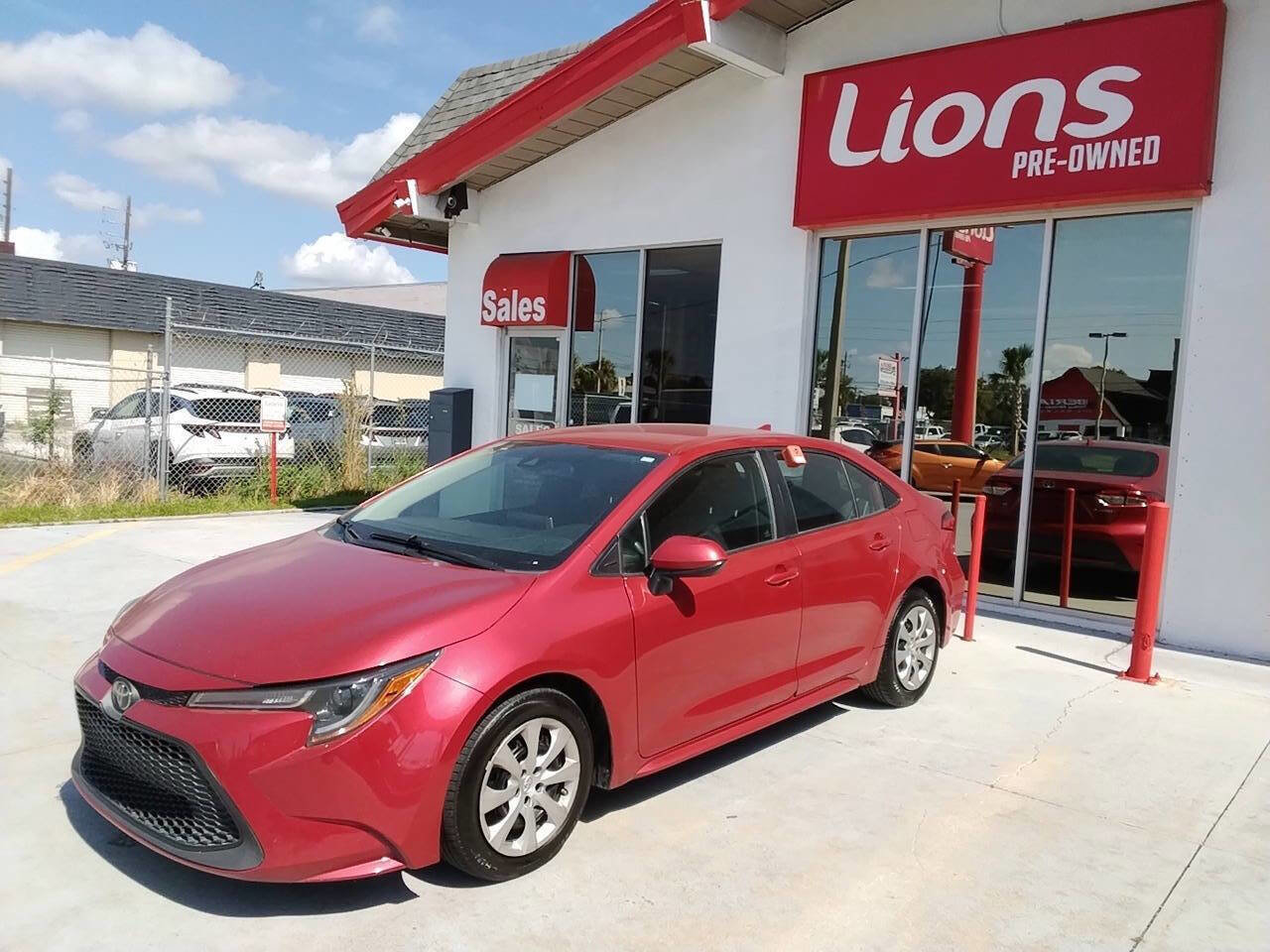Used 2021 Toyota Corolla LE image 16