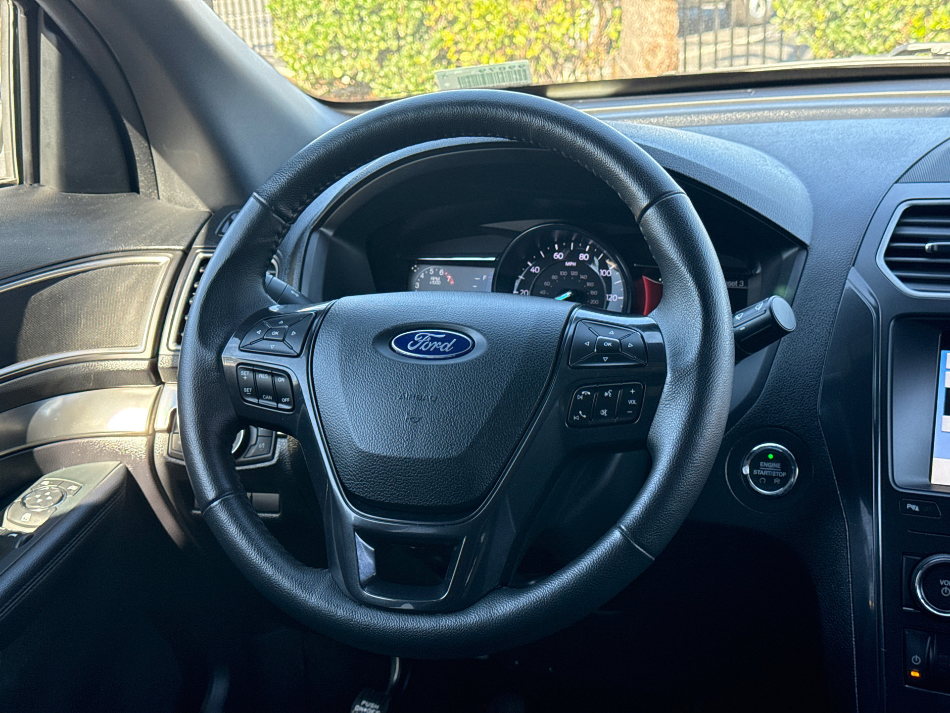 Used 2018 Ford Explorer XLT w/ Equipment Group 202A image 20