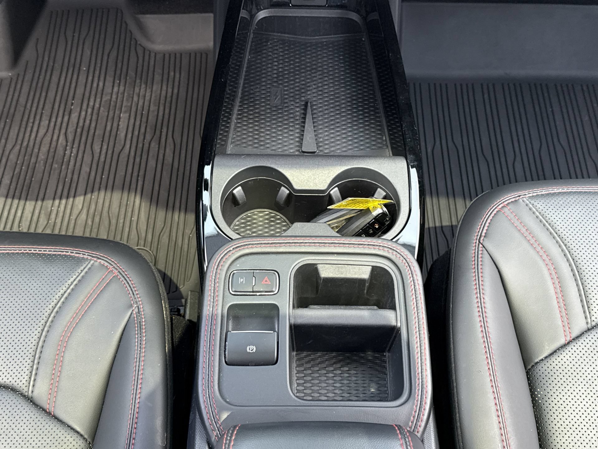 Used 2025 Ford Mustang Mach-E Premium w/ Sport Appearance Package AWD/4WD image 4