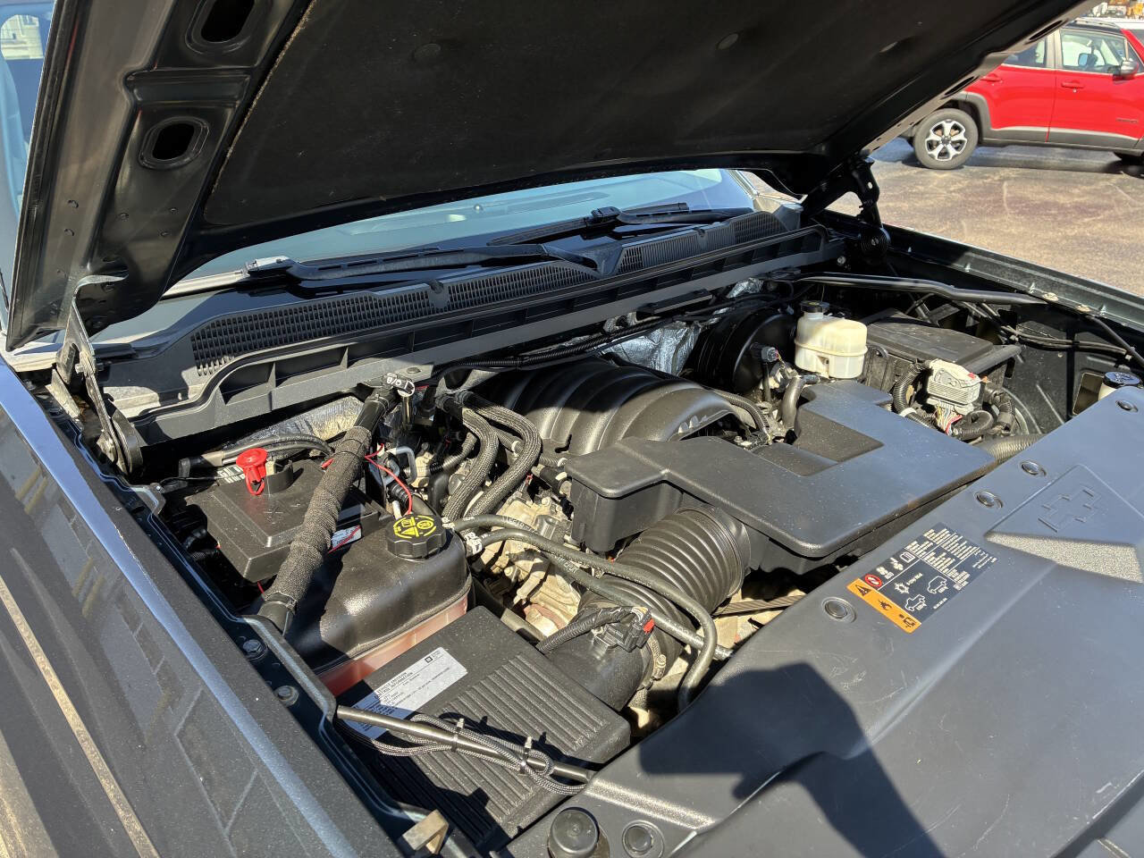 Used 2017 Chevrolet Silverado 1500 LT w/ All Star Edition image 32