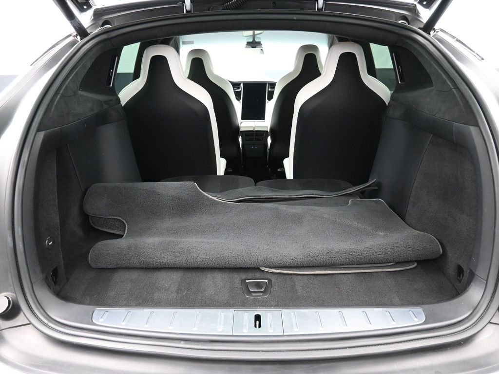 Used 2018 Tesla Model X 100D image 22