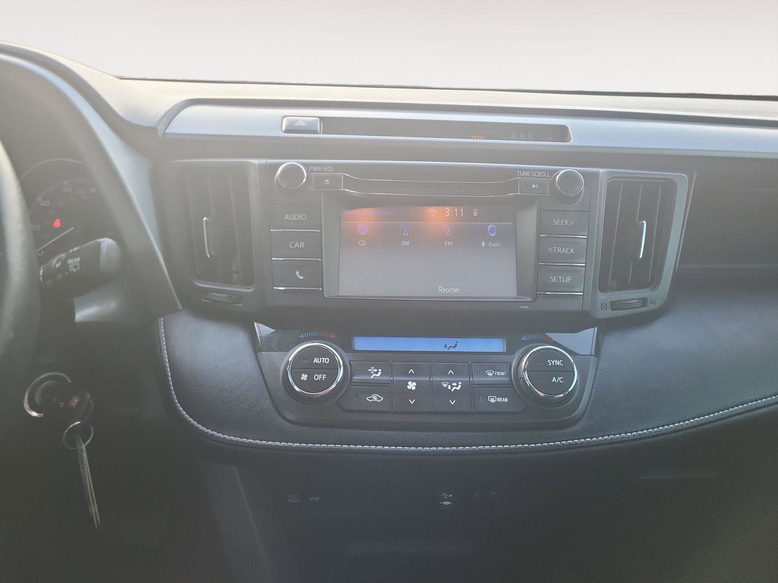 Used 2018 Toyota RAV4 XLE image 14