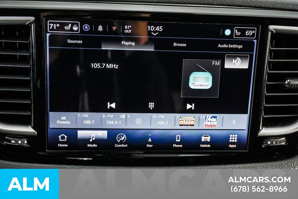 Used 2024 Chrysler Pacifica Select image 40