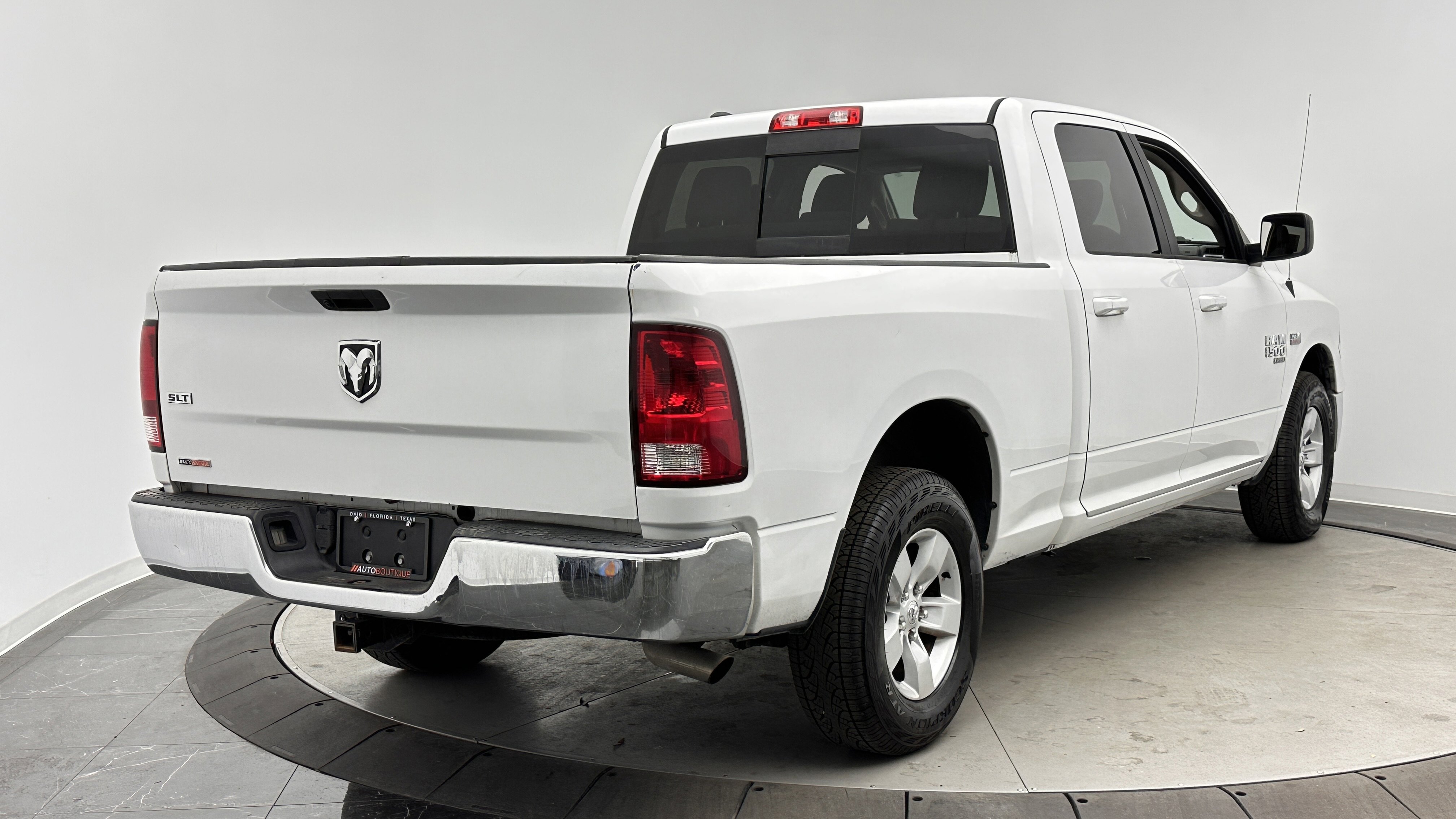 Used 2020 RAM 1500 Classic SLT image 7