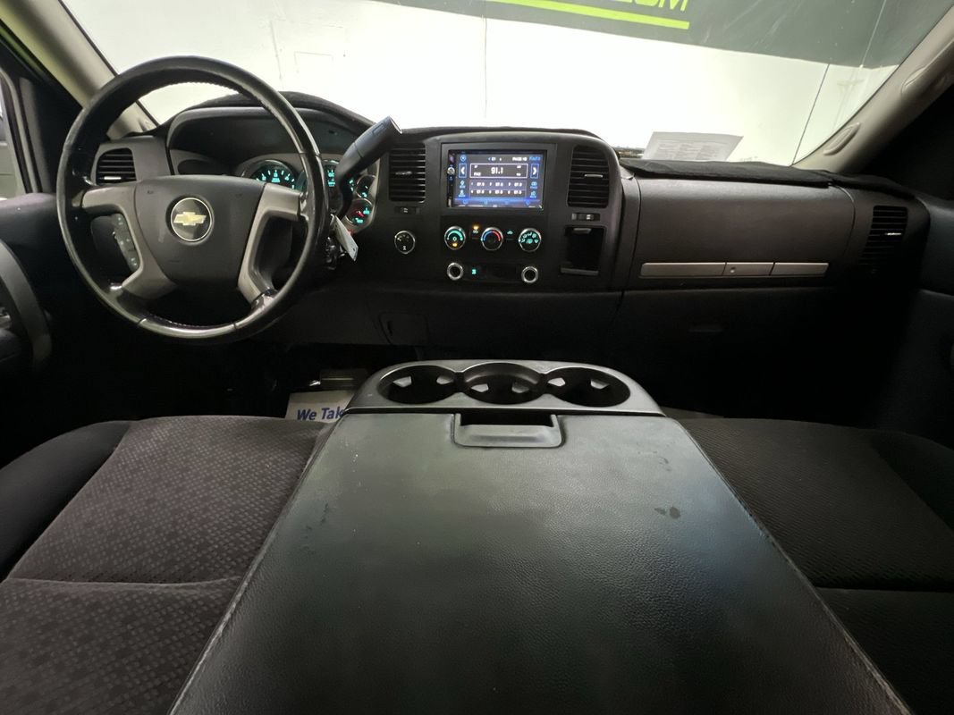 Used 2007 Chevrolet Silverado 1500 LT w/ Towing Package AWD/4WD image 18