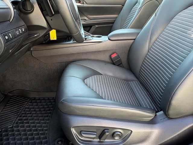 Used 2023 Toyota Camry SE FWD image 10
