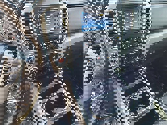 Used 2017 Nissan Titan PRO-4X w/ Pro-4x Convenience Package image 14