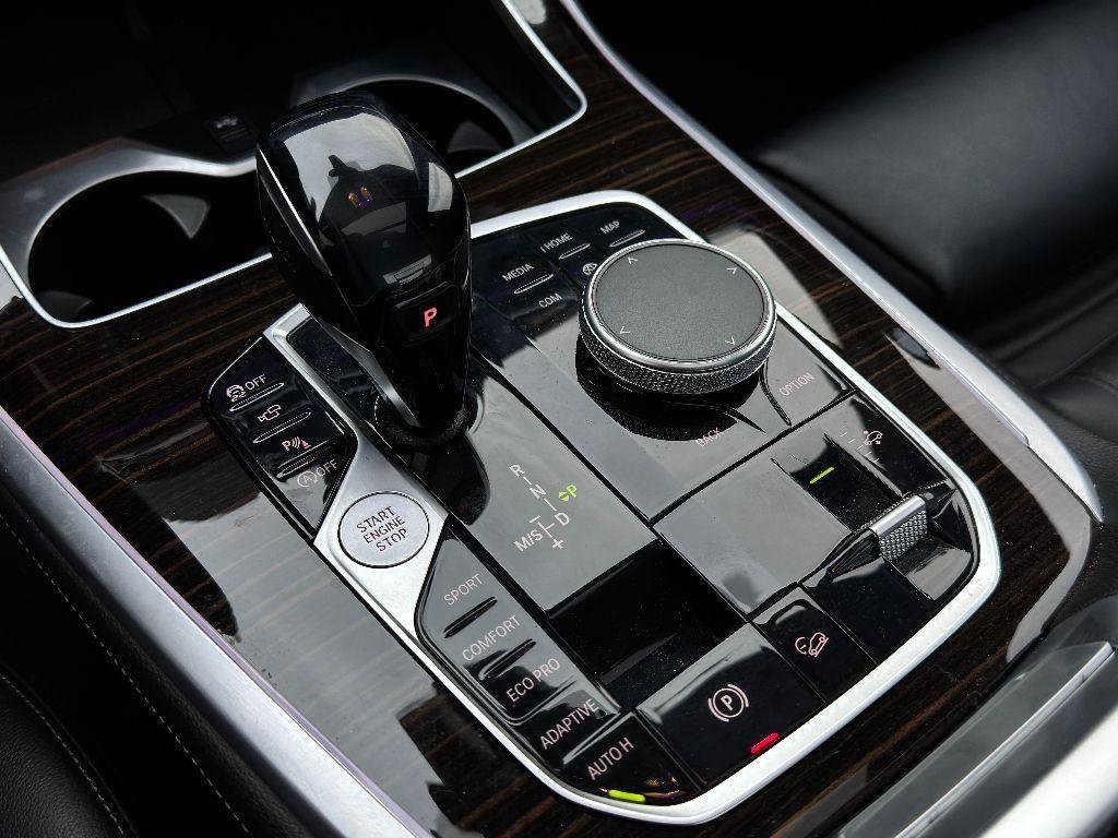 Used 2020 BMW X7 xDrive40i w/ M Sport Package image 25