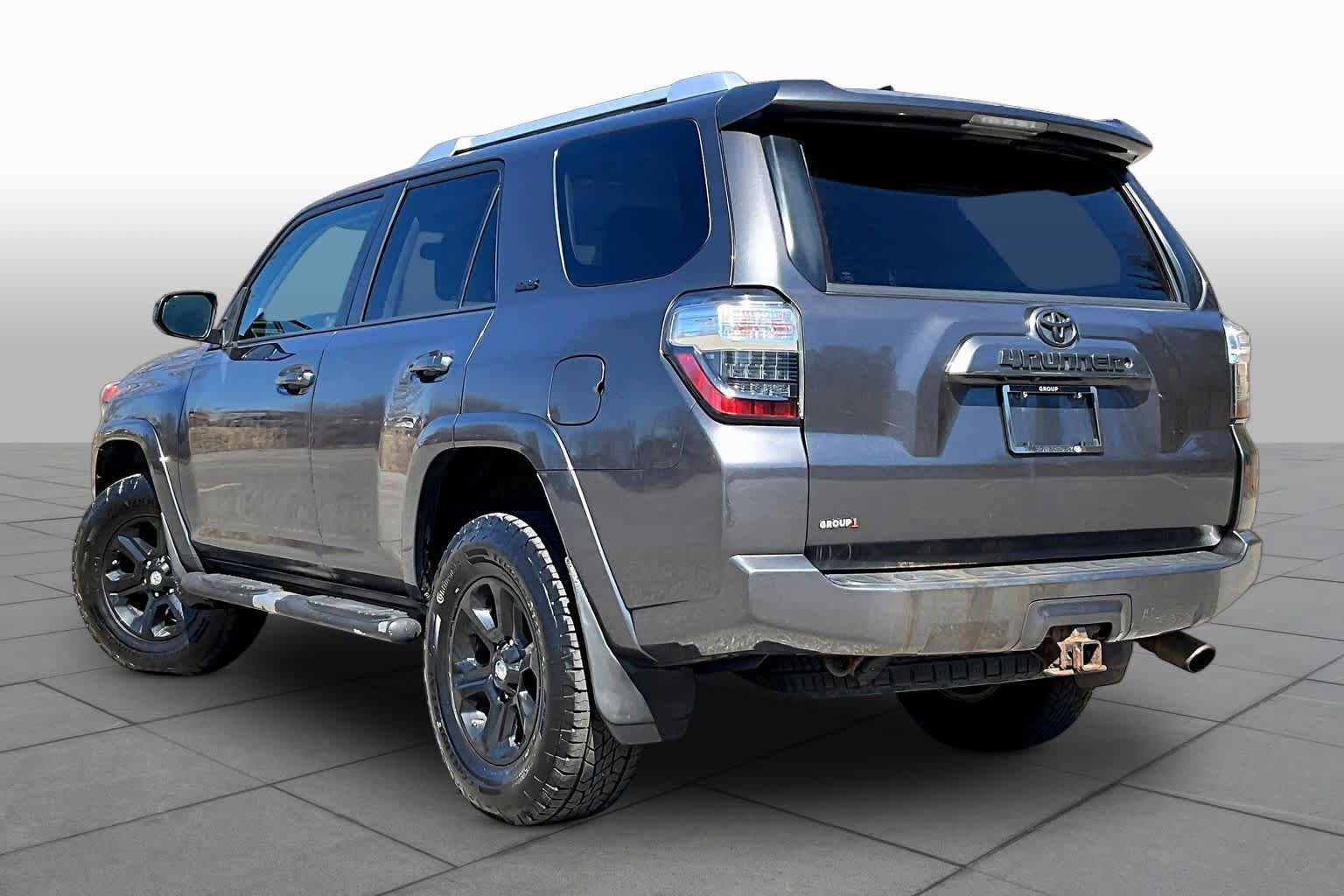 Used 2016 Toyota 4Runner SR5 image 12
