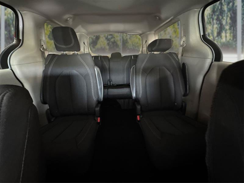 Used 2023 Chrysler Voyager LX FWD image 15