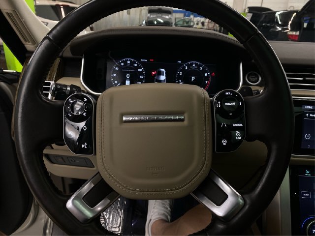 Used 2018 Land Rover Range Rover Supercharged AWD/4WD image 23