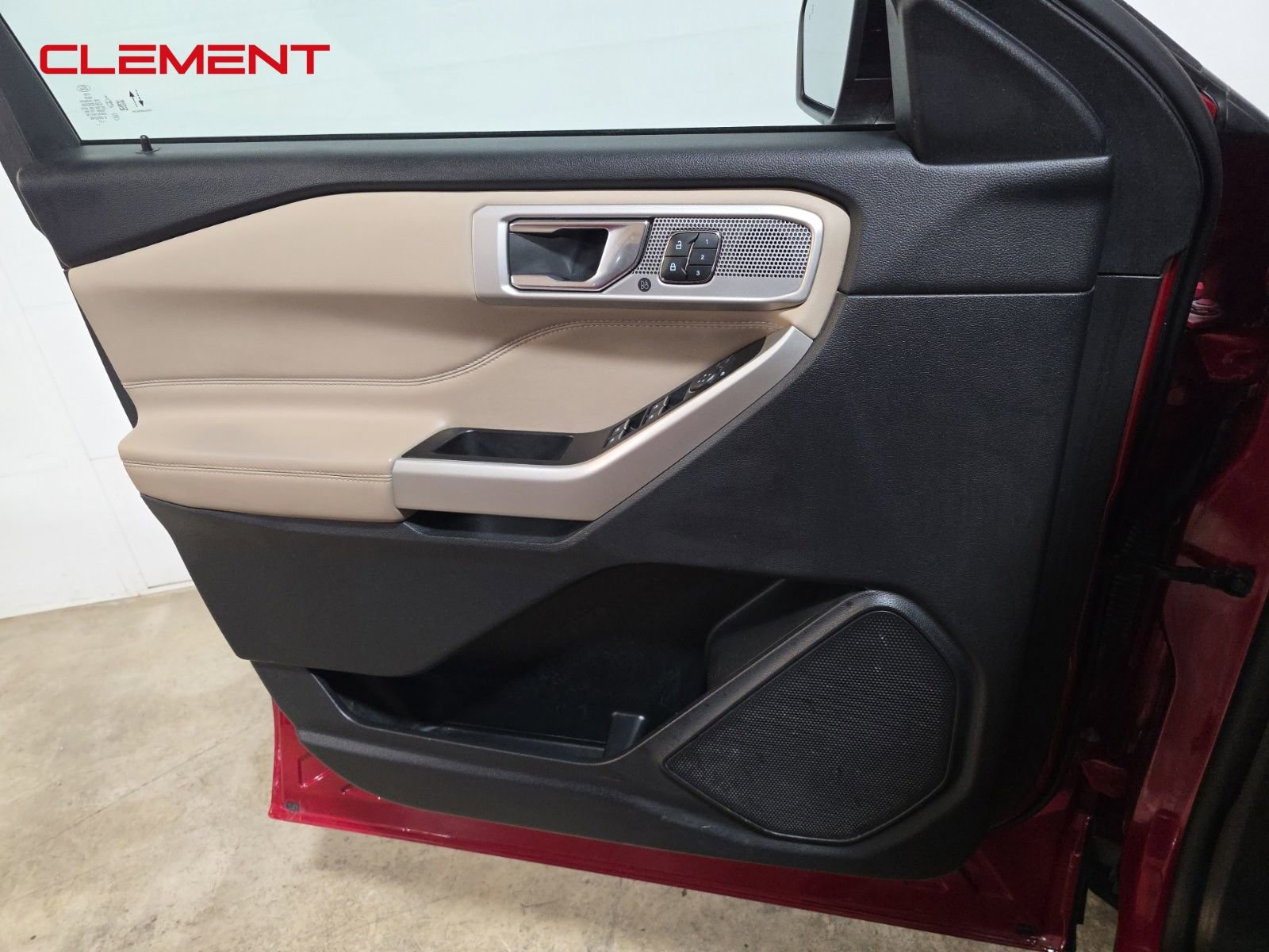 Used 2021 Ford Explorer Limited w/ Equipment Group 301A image 30