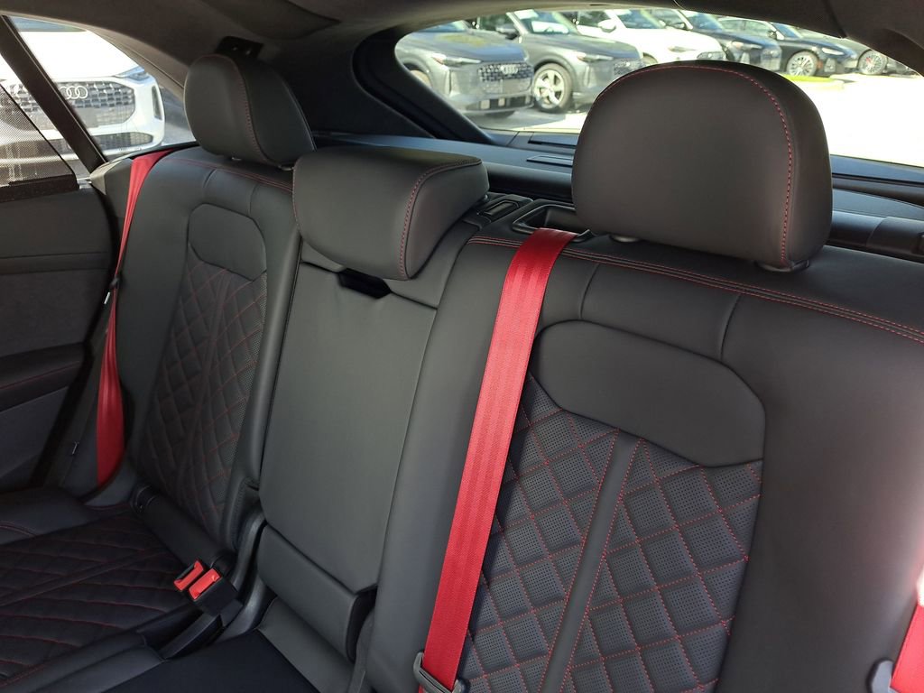 New 2026 Audi SQ8 Prestige image 27