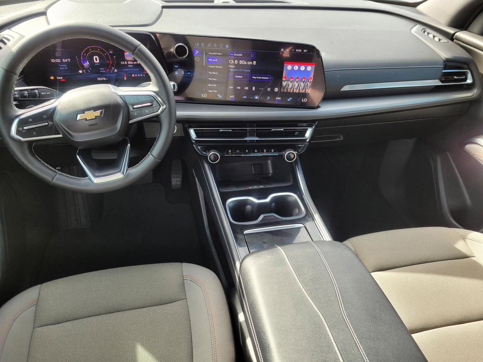 Used 2024 Chevrolet Traverse LT image 18