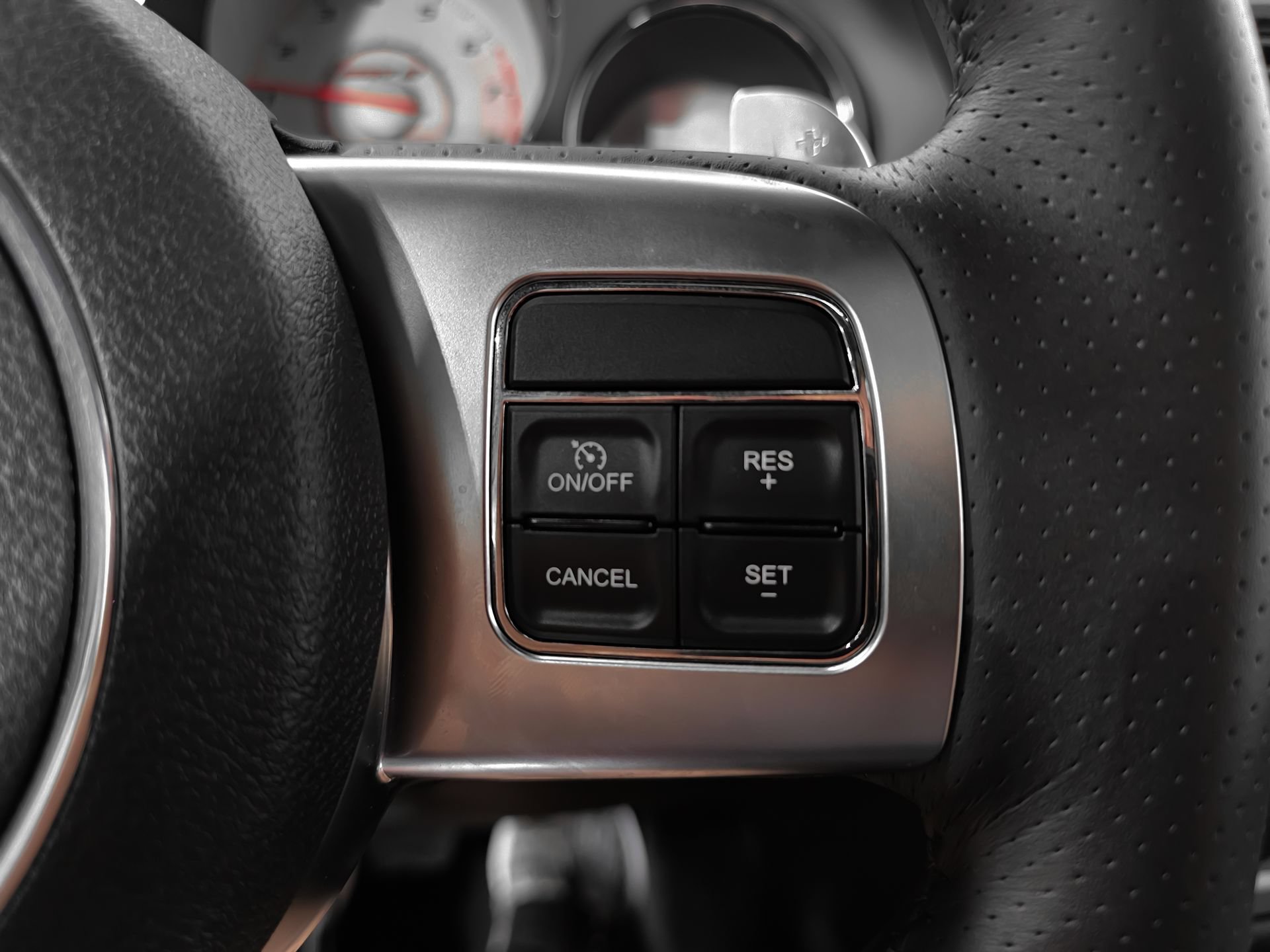 Used 2012 Dodge Challenger SRT8 w/ Premium Sound Group RWD image 29