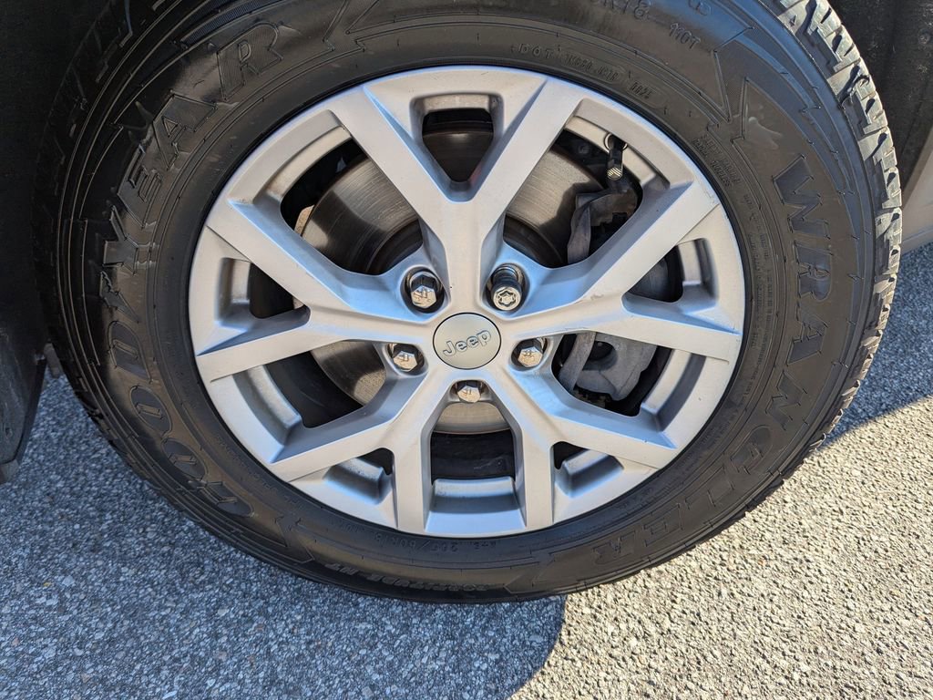 Used 2021 Jeep Grand Cherokee L Limited image 31