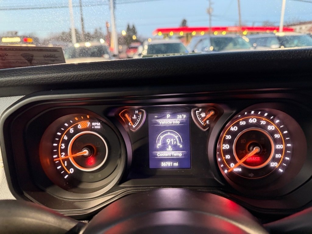 Used 2024 Jeep Wrangler Sport S image 21