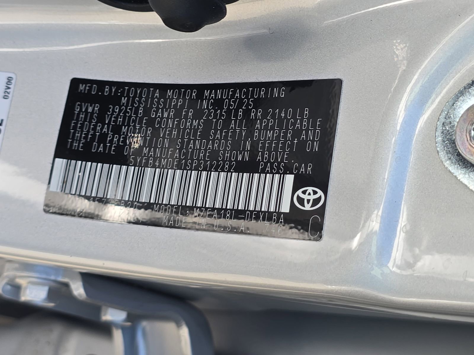 Used 2025 Toyota Corolla LE FWD image 35