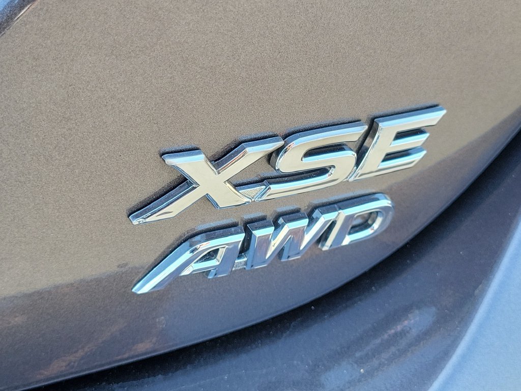 Used 2023 Toyota Camry XSE w/ Cold Weather Package AWD/4WD image 9
