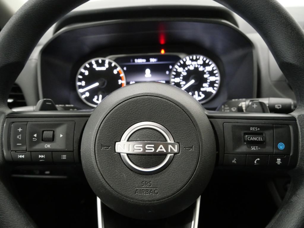 Used 2024 Nissan Rogue SV AWD/4WD image 15