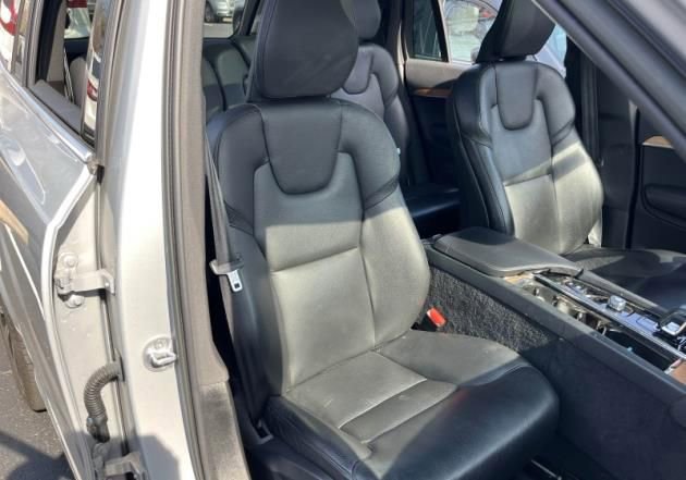 Used 2023 Volvo XC90 B6 Core w/ Protection Package Premier AWD/4WD image 6
