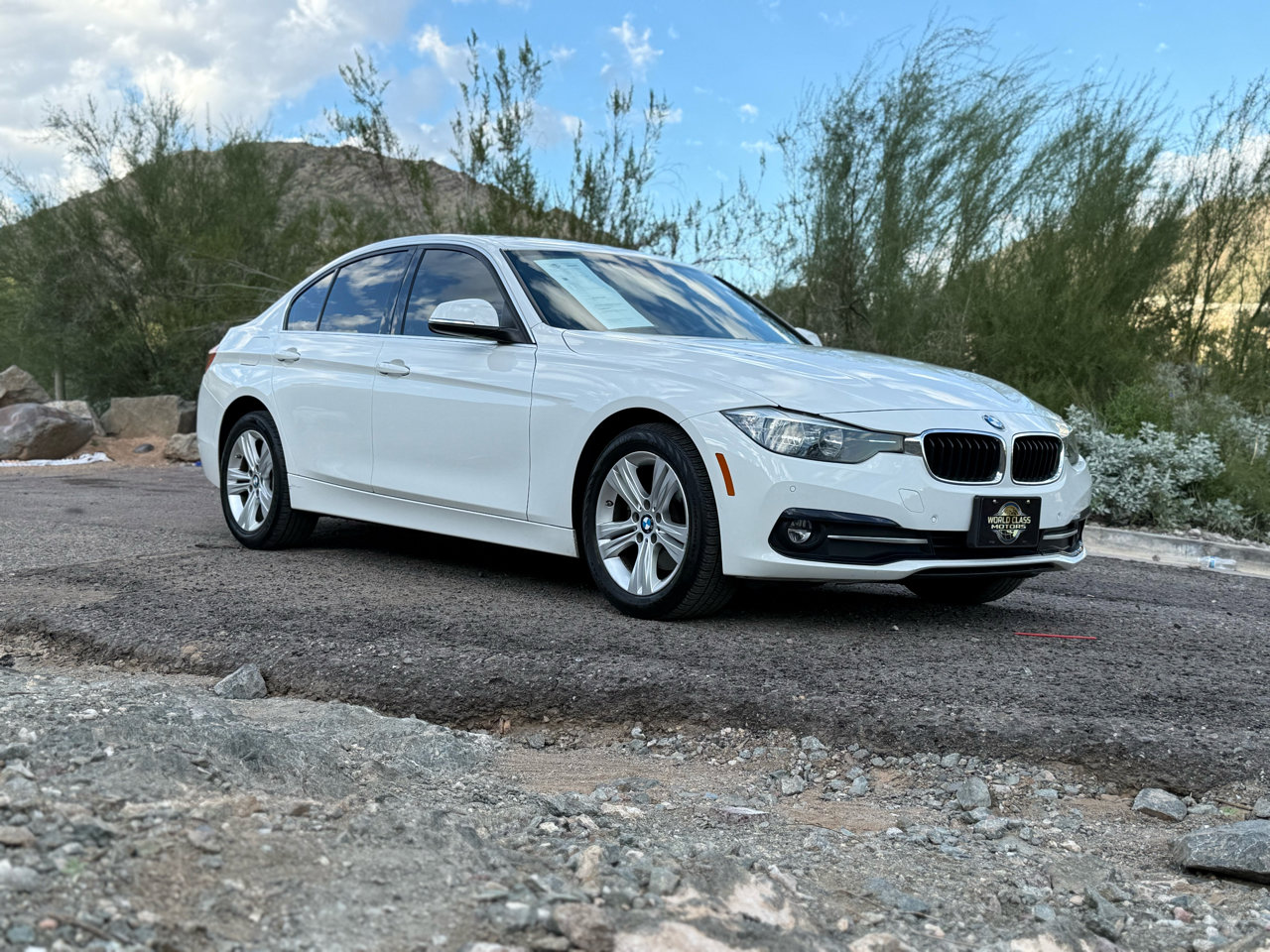 Used 2017 BMW 330i Sedan image 10