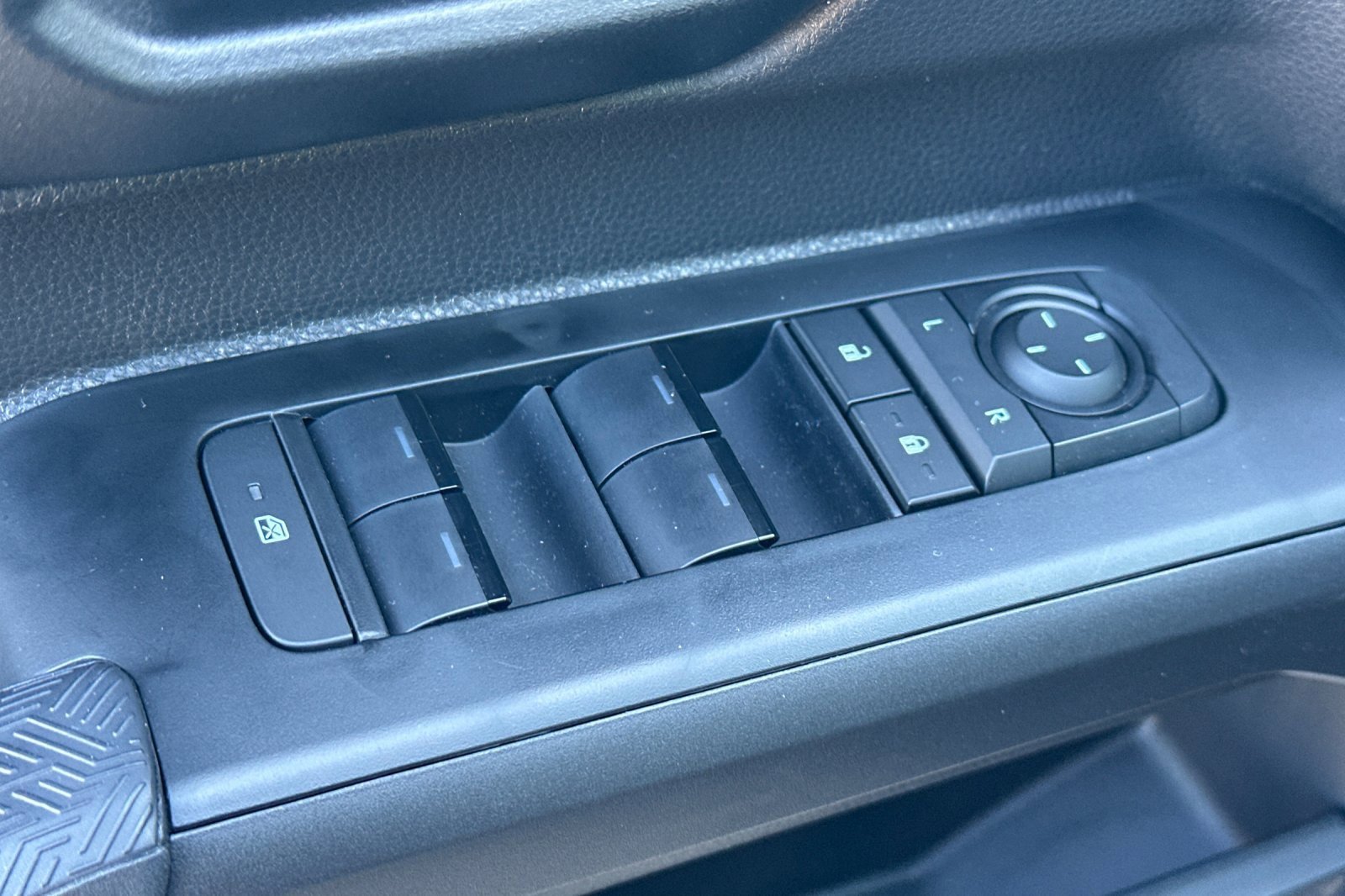 New 2025 Toyota Tacoma SR5 image 12