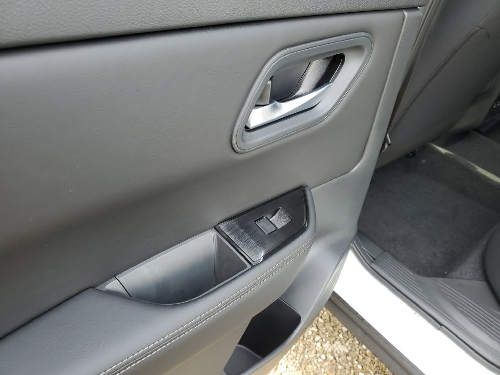 New 2026 Nissan Rogue SV AWD/4WD image 10
