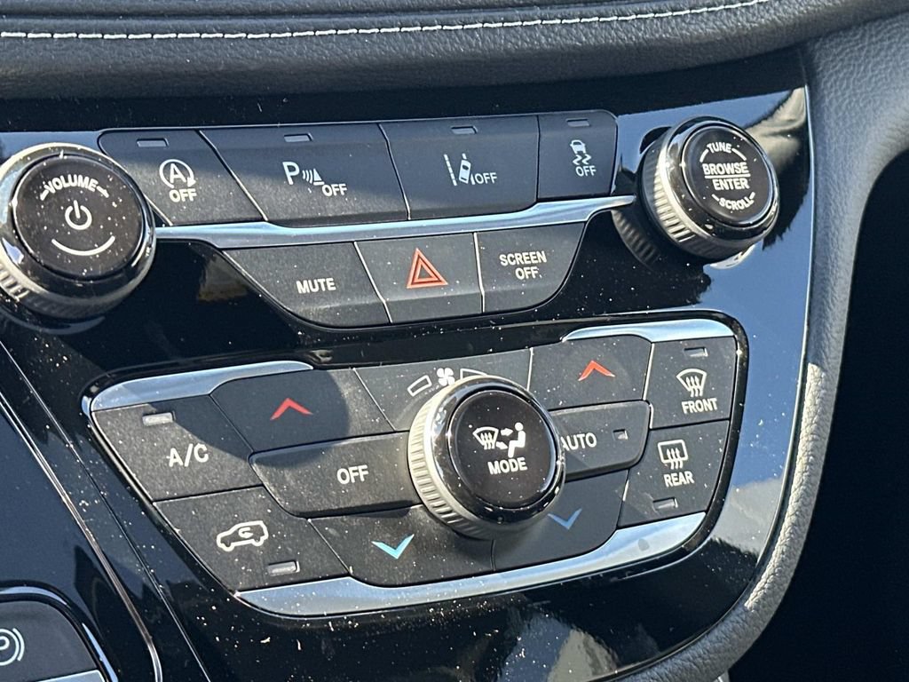 New 2026 Chrysler Pacifica Limited w/ S Appearance Package FWD image 25