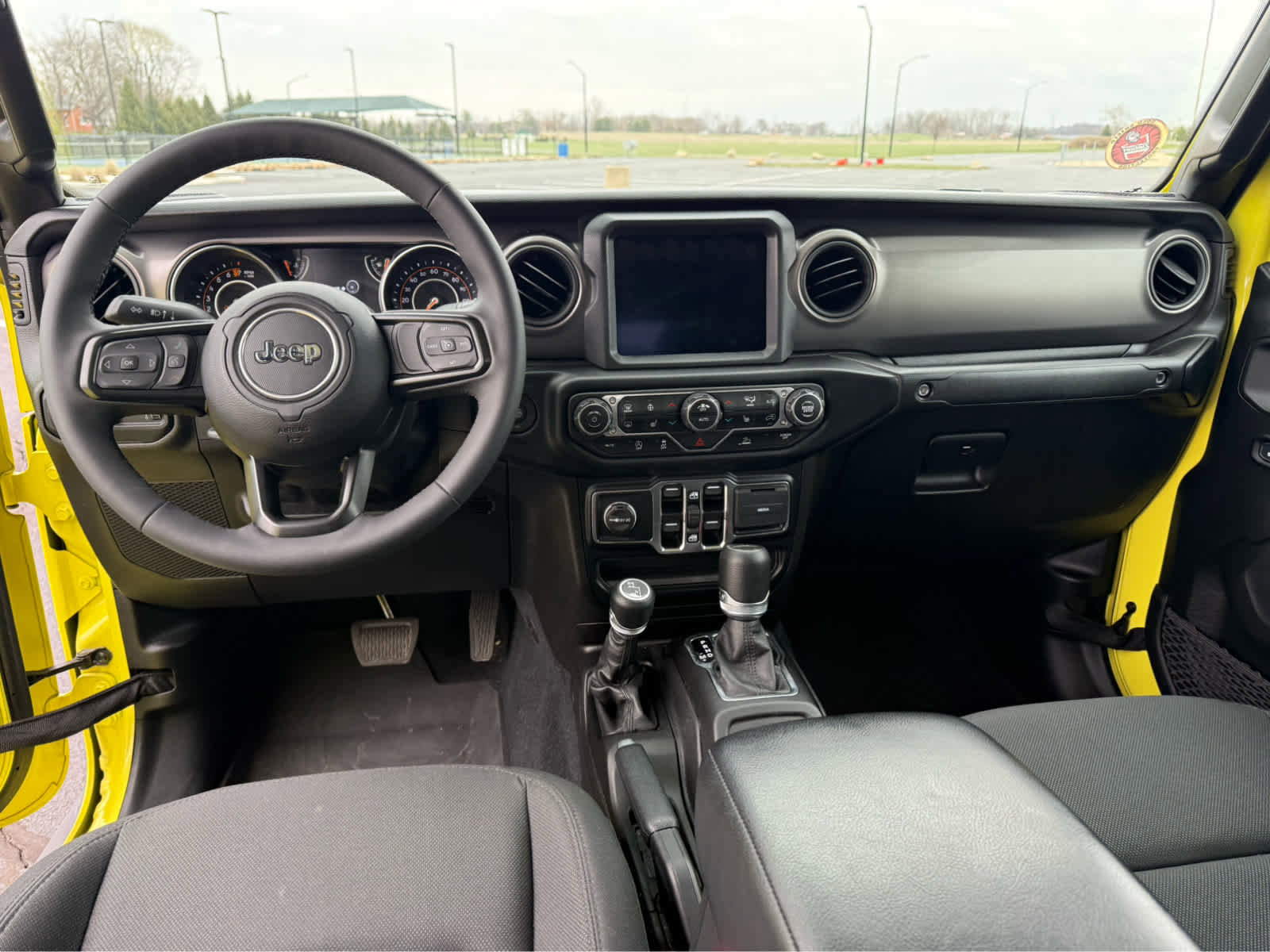 Used 2023 Jeep Gladiator Sport AWD/4WD image 12