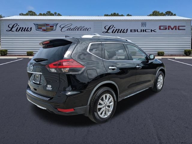 Used 2020 Nissan Rogue S w/ Special Edition Package FWD image 4