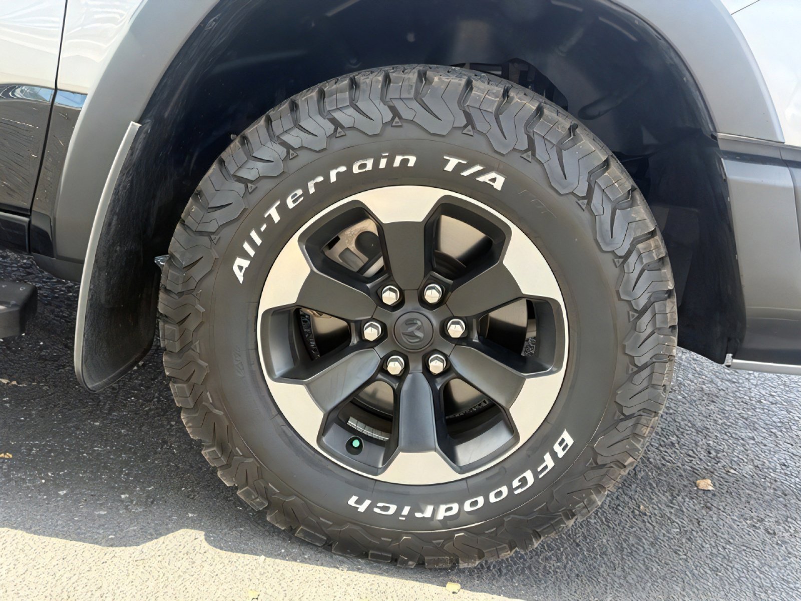 Used 2019 RAM 1500 Rebel image 9