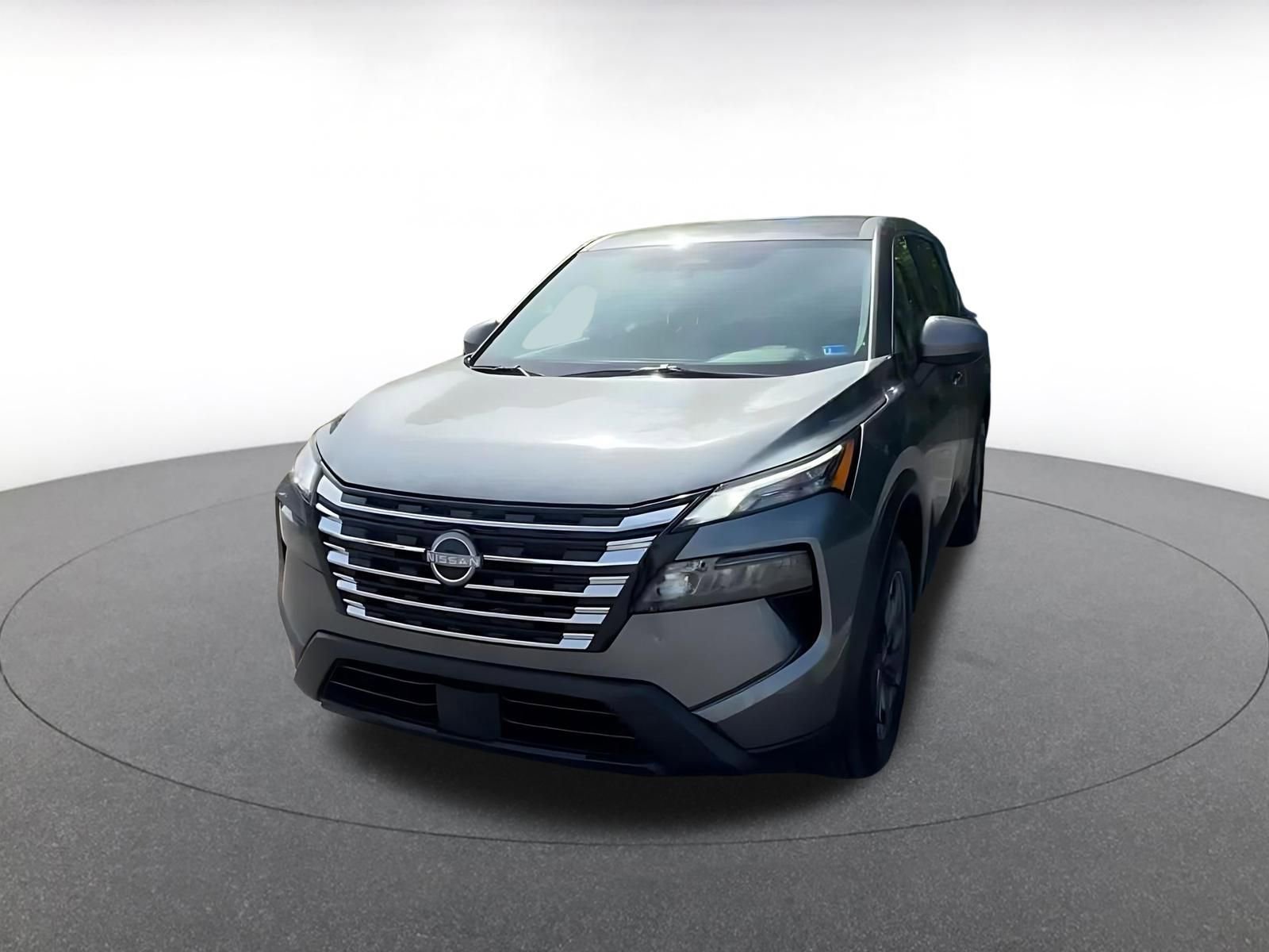 Used 2025 Nissan Rogue SV image 7