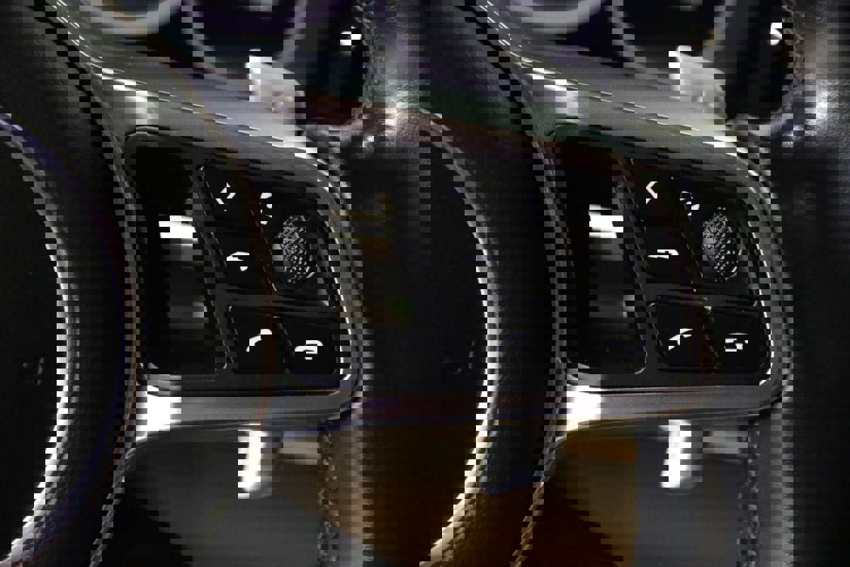 Used 2018 Porsche Panamera 4 image 23