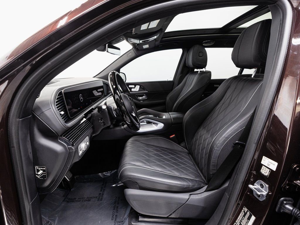 Used 2024 Mercedes-Benz Maybach GLS 600 4MATIC image 8
