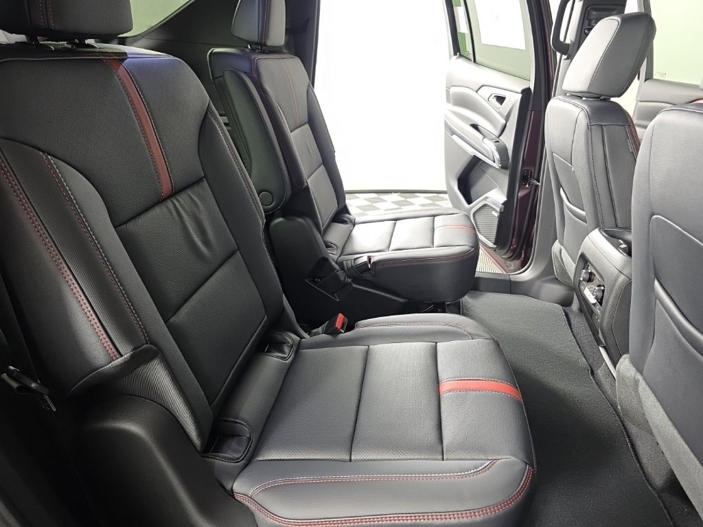 New 2026 Chevrolet Traverse RS image 38