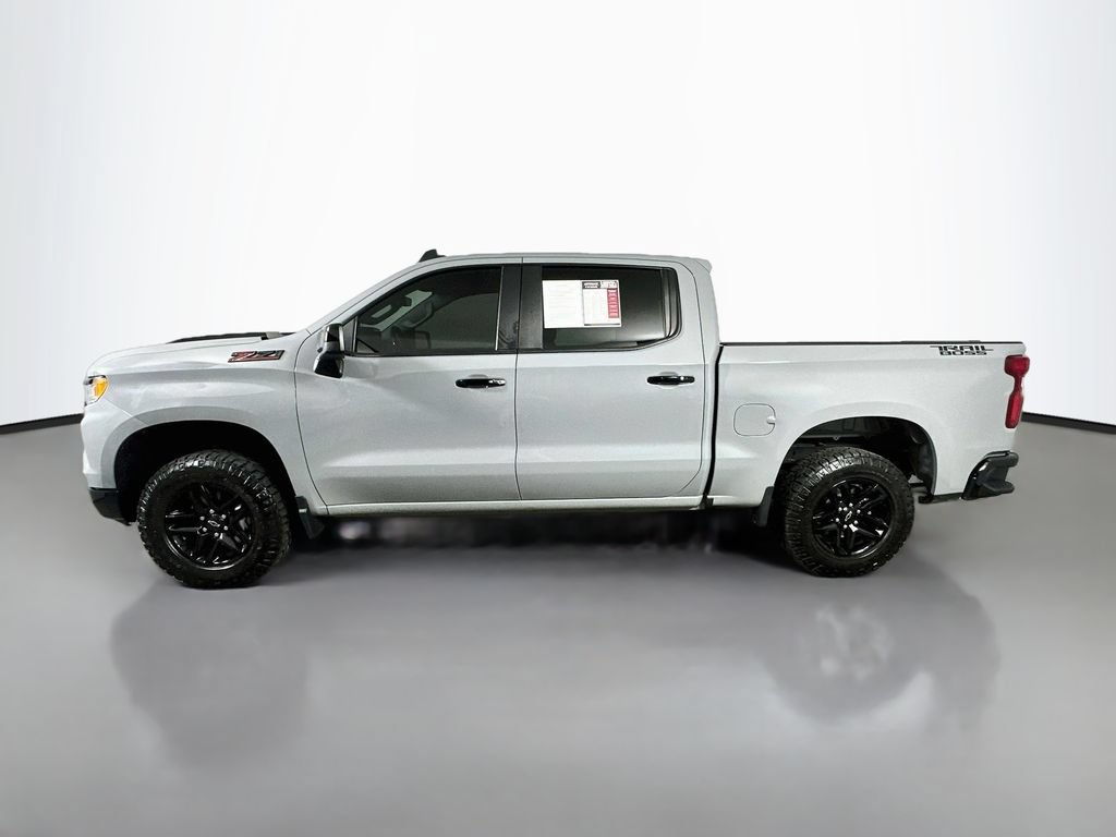 Used 2024 Chevrolet Silverado 1500 LT Trail Boss w/ Convenience Package II AWD/4WD image 5