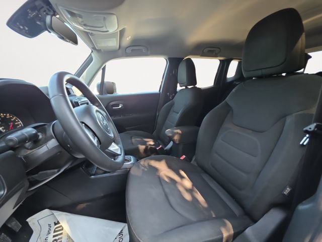 Used 2019 Jeep Renegade Latitude w/ Popular Equipment Group FWD image 9