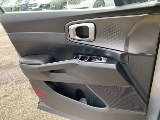 Used 2022 Kia Sorento S image 16