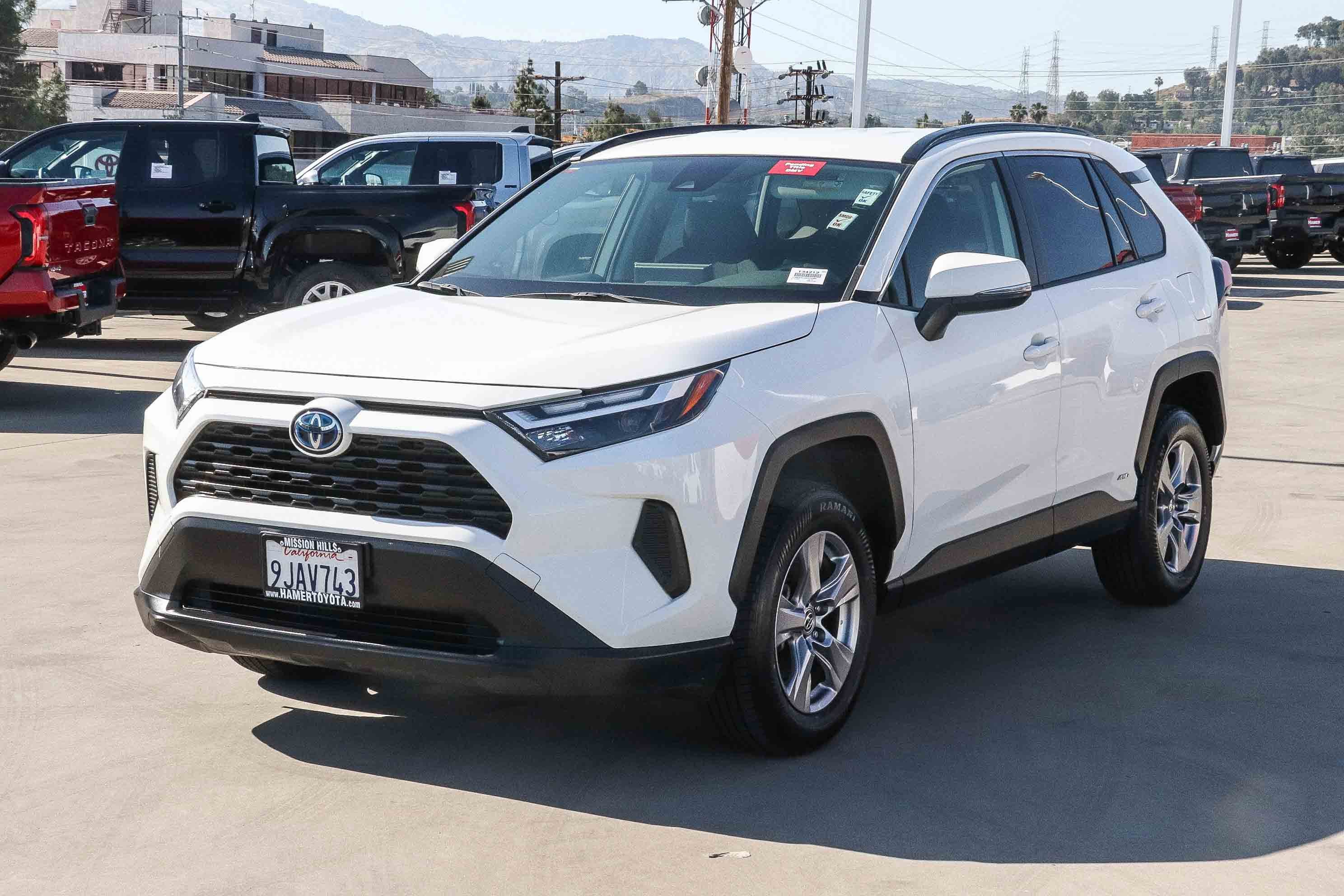 Certified 2023 Toyota RAV4 LE image 3